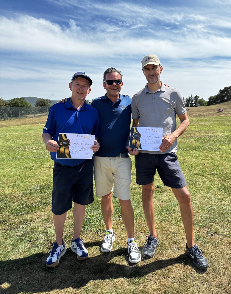 Diplôme Academy Golf, remis à tous nos élèves après la formation de golf d'un an, Resonance Golf Collection